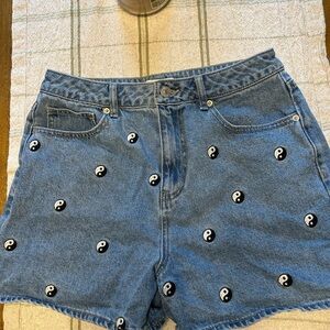 Forever 21 Blue Jean Shorts ying yang